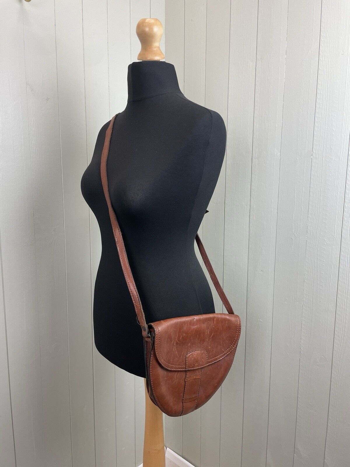 Vintage Tan Brown Genuine Leather Crossbody Bag