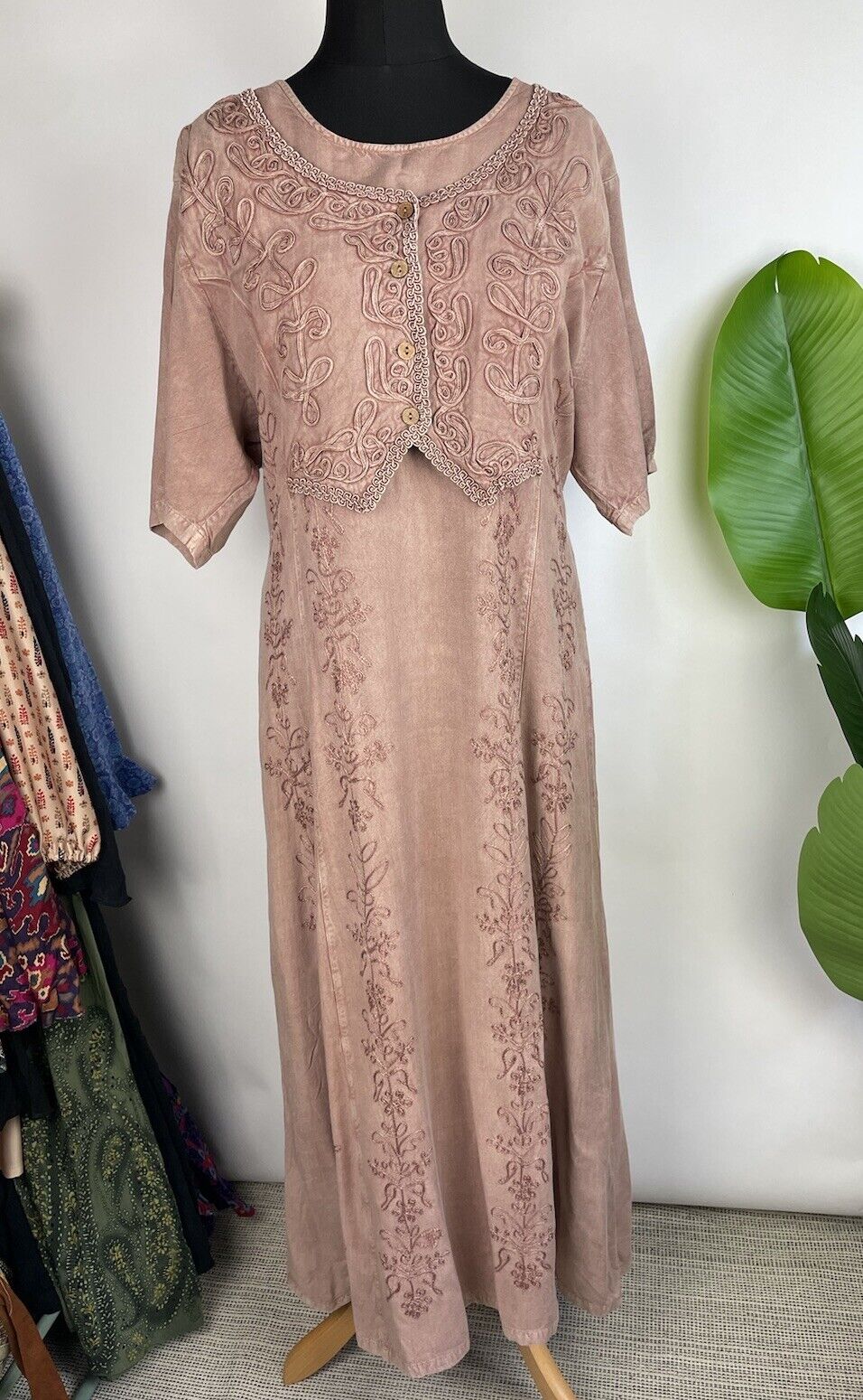 Vintage 70s Size M/L 10-16 Stone Boho Embroidered Layered Midi Dress Creem