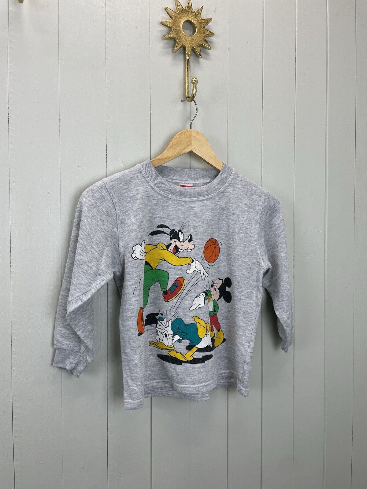 Orders Vintage Goofy Disney sweater